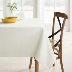 Food Network™ Shimmer Tablecloth -Food Network Shop unnamed file 572